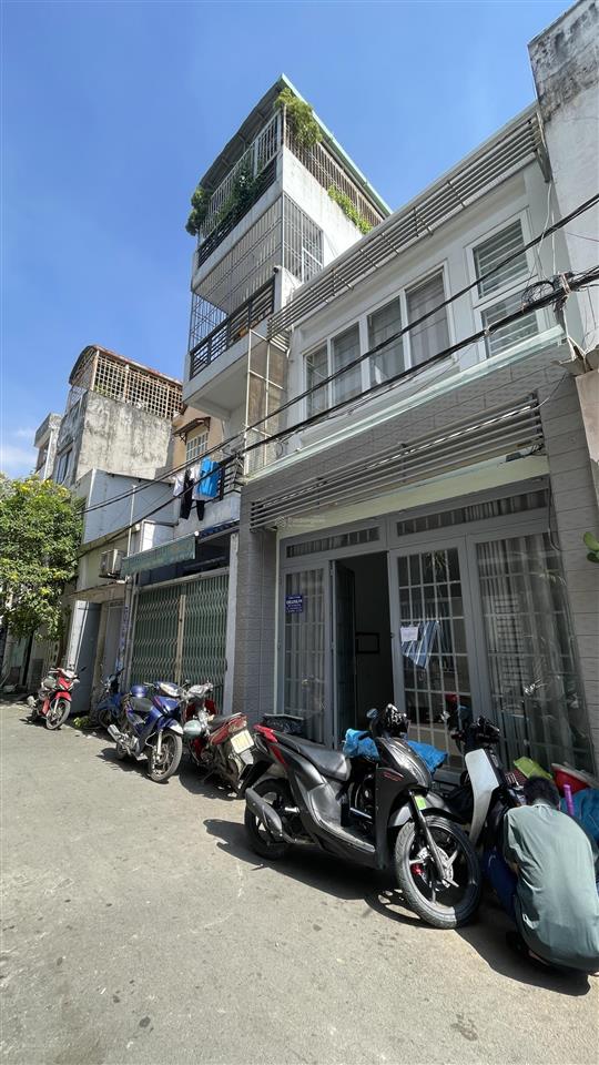 Bán gấp nhà ngay chợ đo đạc trần não, quận 2  dt 4,5x10,5 47m2  sổ hồng  giá 10,5 tỷ