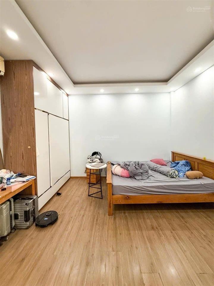 Bán gấp nhà ngay chợ đo đạc trần não, quận 2  dt 4,5x10,5 47m2  sổ hồng  giá 10,5 tỷ