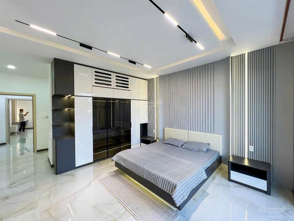 Bán chdv 5 tầng 11 pn đang có dòng tiền 70tr/tháng  lê quang định 90m2, p1 gò vấp  chỉ 14 tỷ