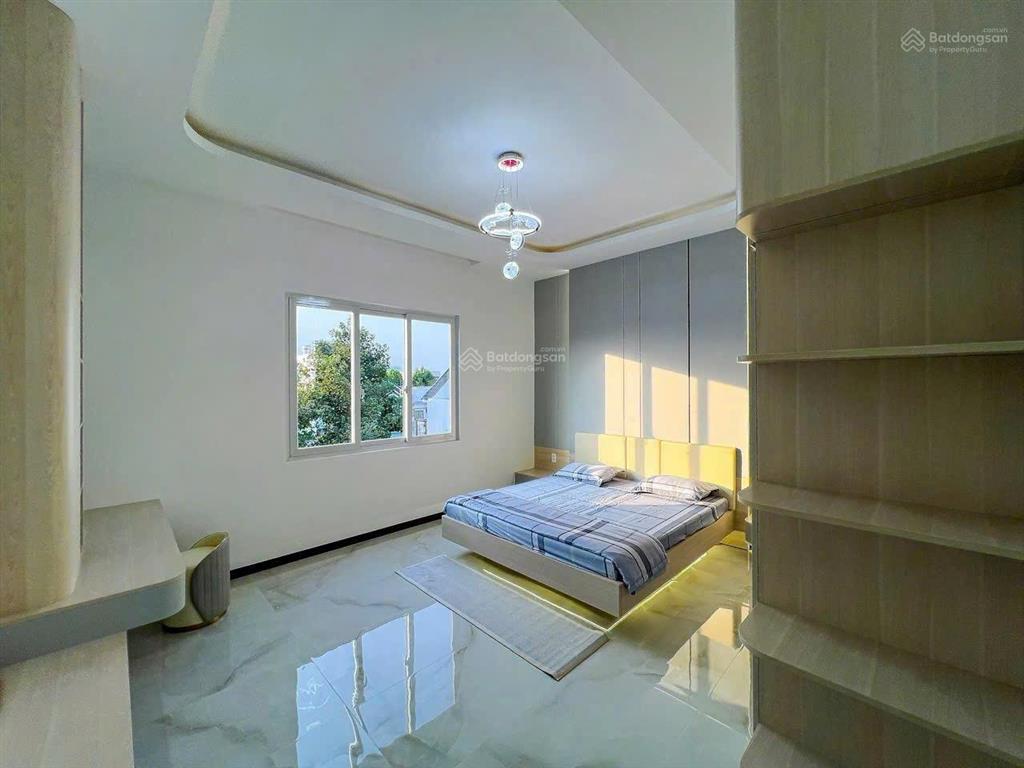 Bán chdv 5 tầng 11 pn đang có dòng tiền 70tr/tháng  lê quang định 90m2, p1 gò vấp  chỉ 14 tỷ