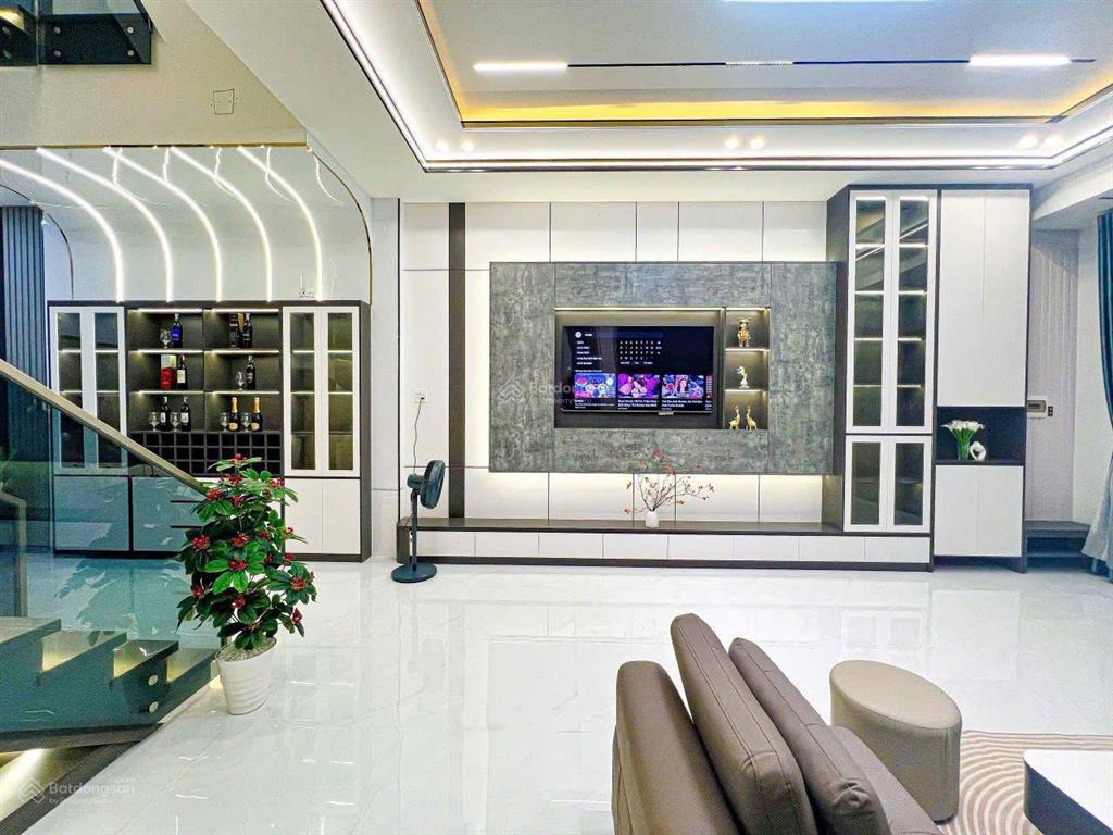 Sát bệnh viện hồng đức  đối diện city lands thống nhất 54m2, lô góc 2mt full nội thất chỉ hơn 4tỷ