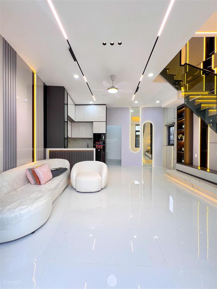 Hàng hiếm 80m2 hẻm xe hơi dương quảng hàm, 6.8 tỷ, không có căn thứ 2
