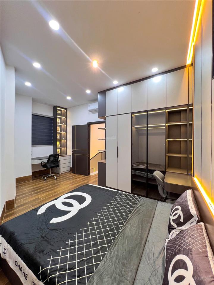 Hàng hiếm 80m2 hẻm xe hơi dương quảng hàm, 6.8 tỷ, không có căn thứ 2