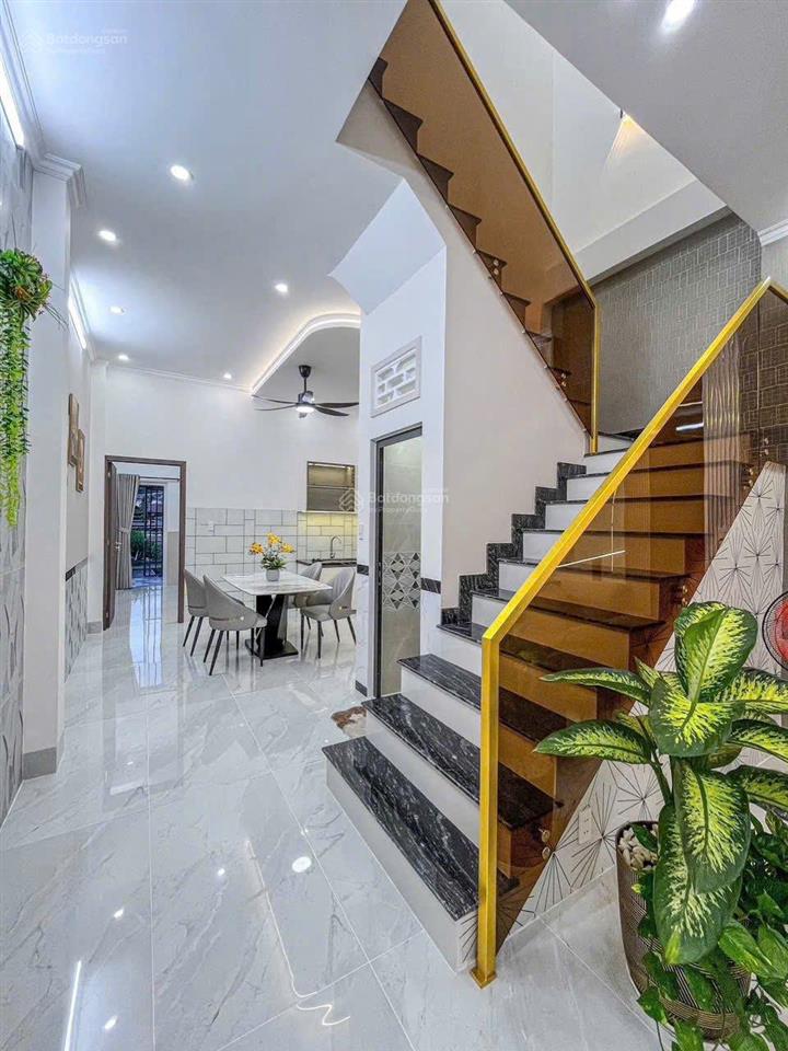 Hot! hàng hiếm phan văn trị  hxh thông  chỉ 9.x tỷ! ô tô ngủ nhà