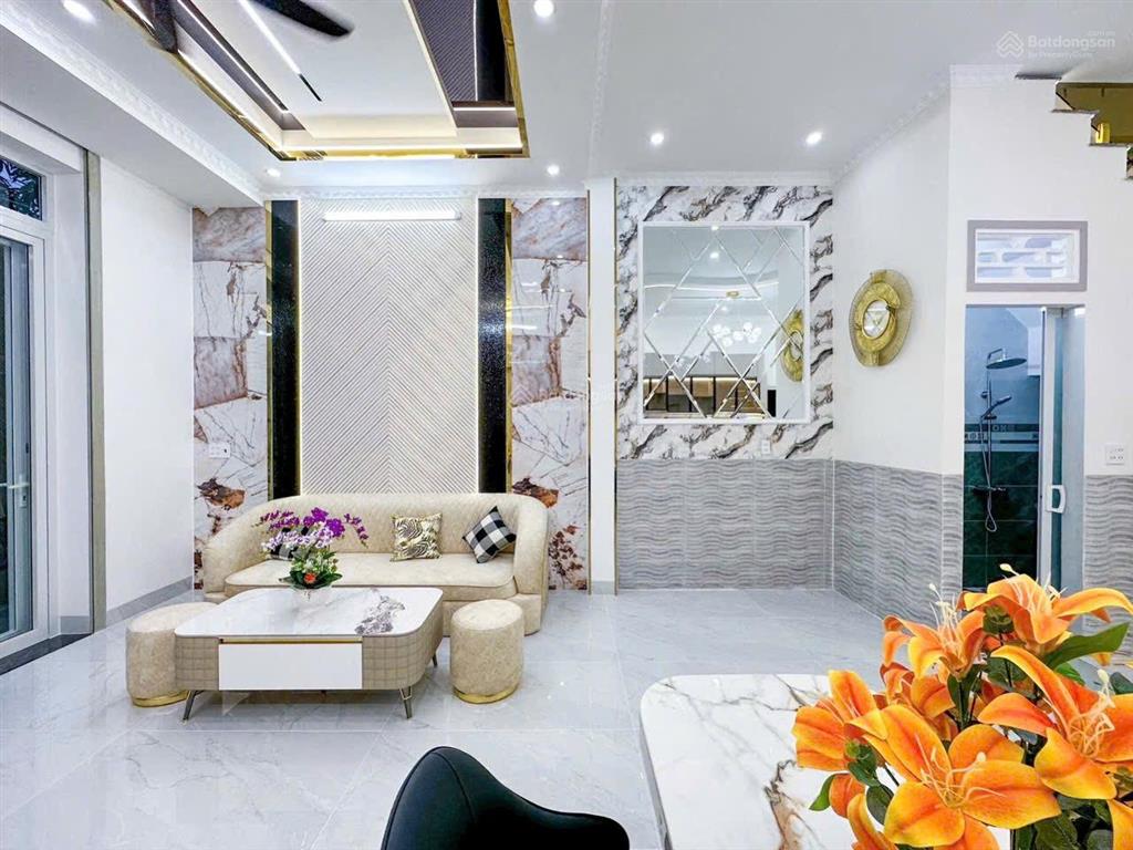Gấp bán hẻm xe tải thống nhất, 64m2, 6.3 tỷ, 4 tầng btct, 5pn, p11 gò vấp  thương lượng giá