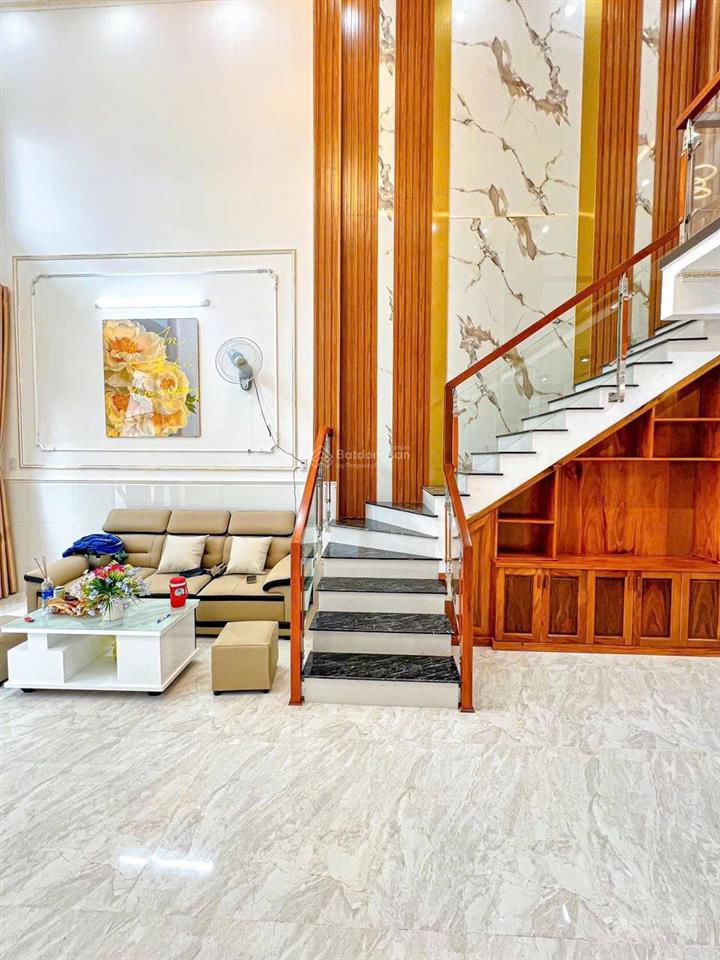 Ngay cạnh trường tiểu học phan chu trinh. đường số 2, 42m, 2 tầng, 4.3 tỷ p.16 gò vấp.