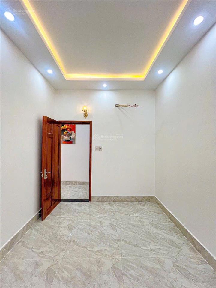 Ngay cạnh trường tiểu học phan chu trinh. đường số 2, 42m, 2 tầng, 4.3 tỷ p.16 gò vấp.