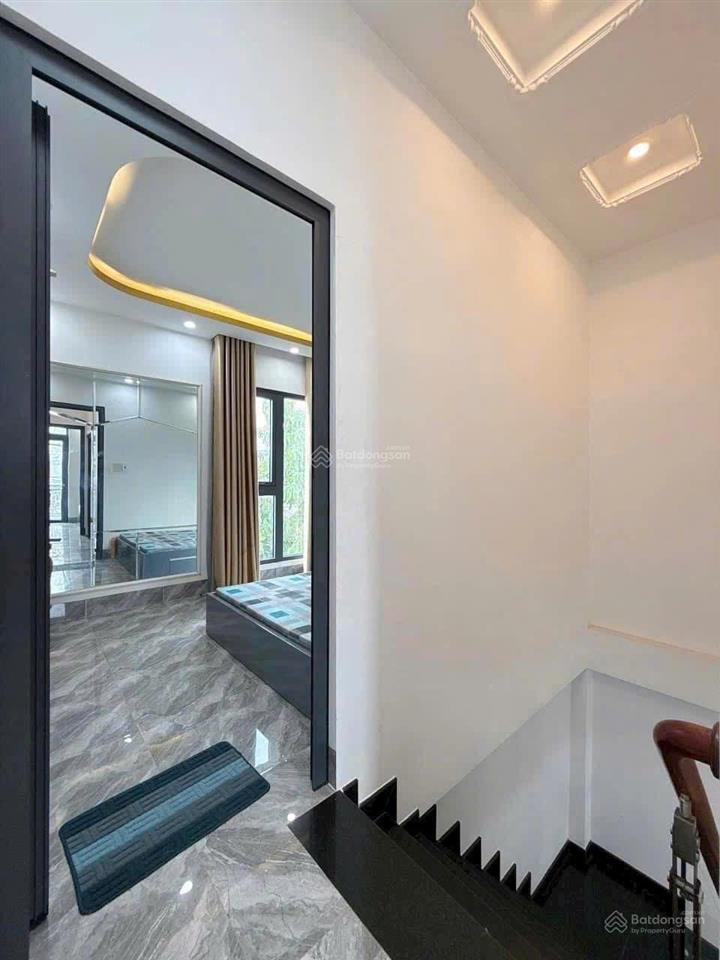 Bán nhanh nhà vip hxh thống nhất, p10, gò vấp  dt full 44m2, xe hơi vào nhà, chỉ 4.9 tỷ