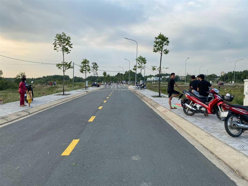 Bán đất củ chi  sổ riêng thổ cư  (85m2)  dự án diamond city củ chi  ngay ngã tư tân quy