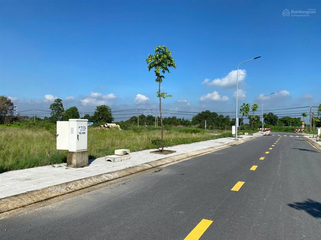 Bán lô mặt đường 11m, sổ hồng riêng cầm tay, tọa lạc mặt tiền tl15 ngay vòng xoay vđ3 giáp hóc môn