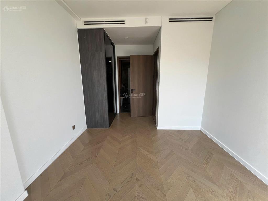 Lumiere riverside  cần bán căn 3 phòng ngủ góc hiếm 101m2 ban công 4 cánh duy nhất dự án