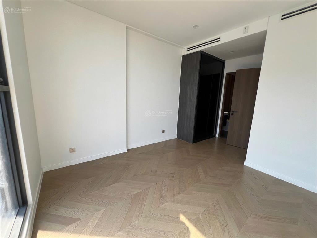 Lumiere riverside  cần bán căn 3 phòng ngủ góc hiếm 101m2 ban công 4 cánh duy nhất dự án