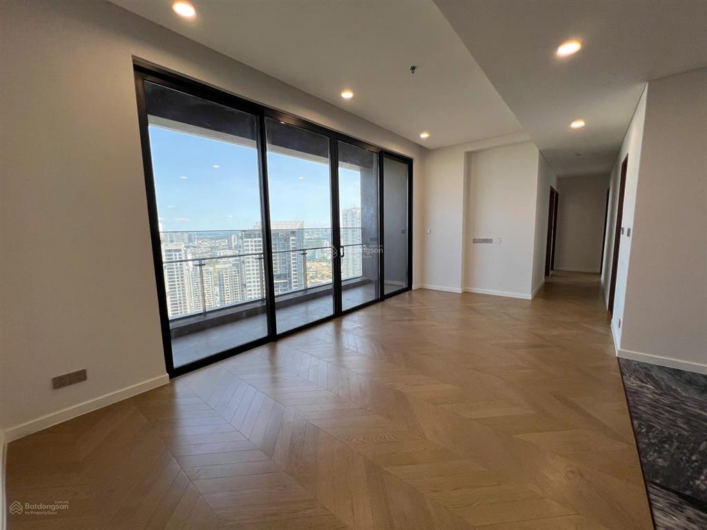Lumiere riverside  cần bán căn 3 phòng ngủ góc hiếm 101m2 ban công 4 cánh duy nhất dự án