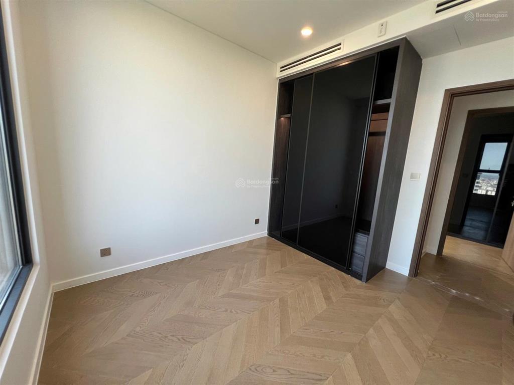 Lumiere riverside  cần bán căn 3 phòng ngủ góc hiếm 101m2 ban công 4 cánh duy nhất dự án