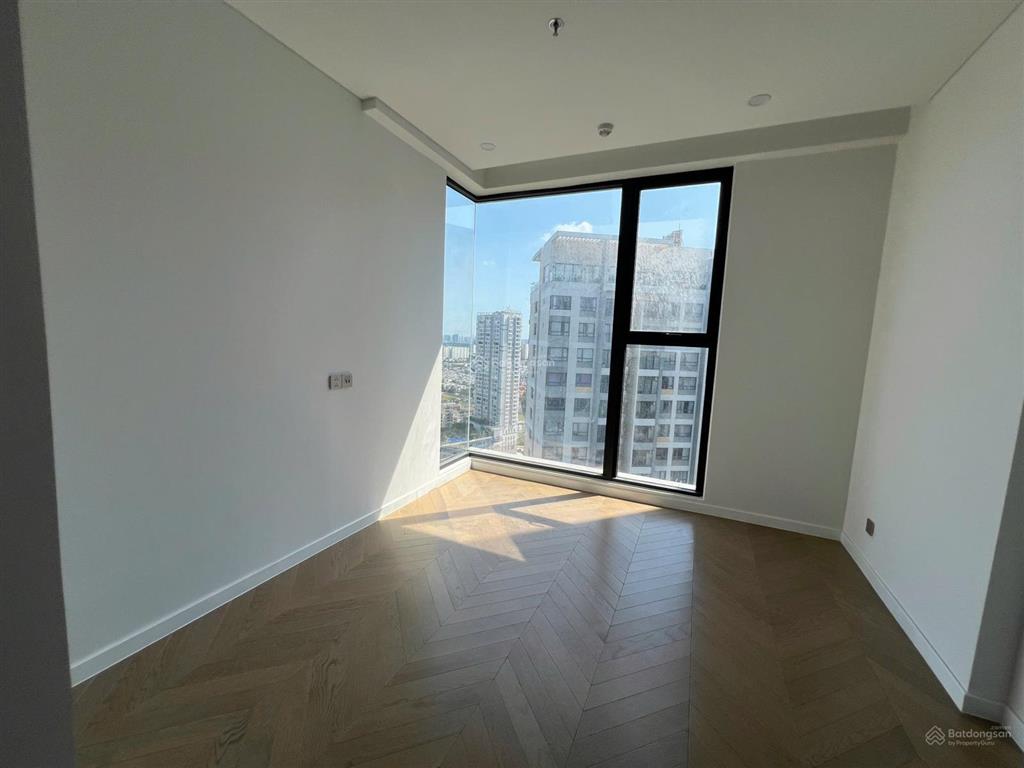 Lumiere riverside  cần bán căn 3 phòng ngủ góc hiếm 101m2 ban công 4 cánh duy nhất dự án