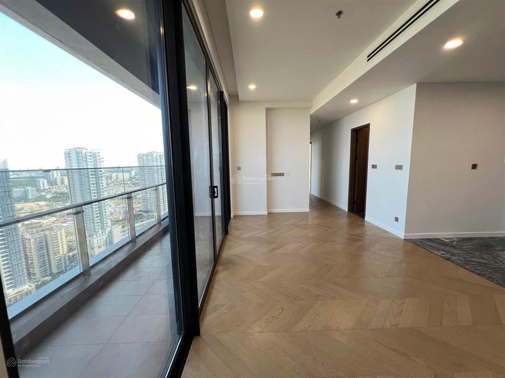 Lumiere riverside  cần bán căn 3 phòng ngủ góc hiếm 101m2 ban công 4 cánh duy nhất dự án