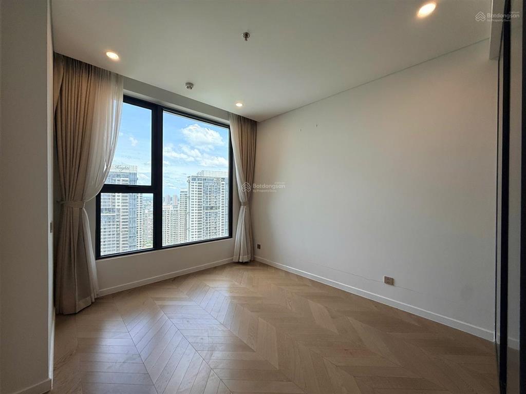 Bán căn 2pn lumiere riverside giá thực không ảo 10 tỷ all in  sổ hồng sẵn   e trung