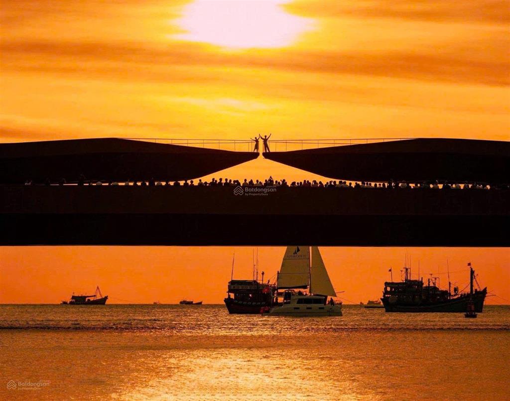 Chỉ 6,2 tỷ sở hữu ngay căn 2pn, dt 70m2, view biển phú quốc  dòng tiền dự kiến 40tr/ tháng