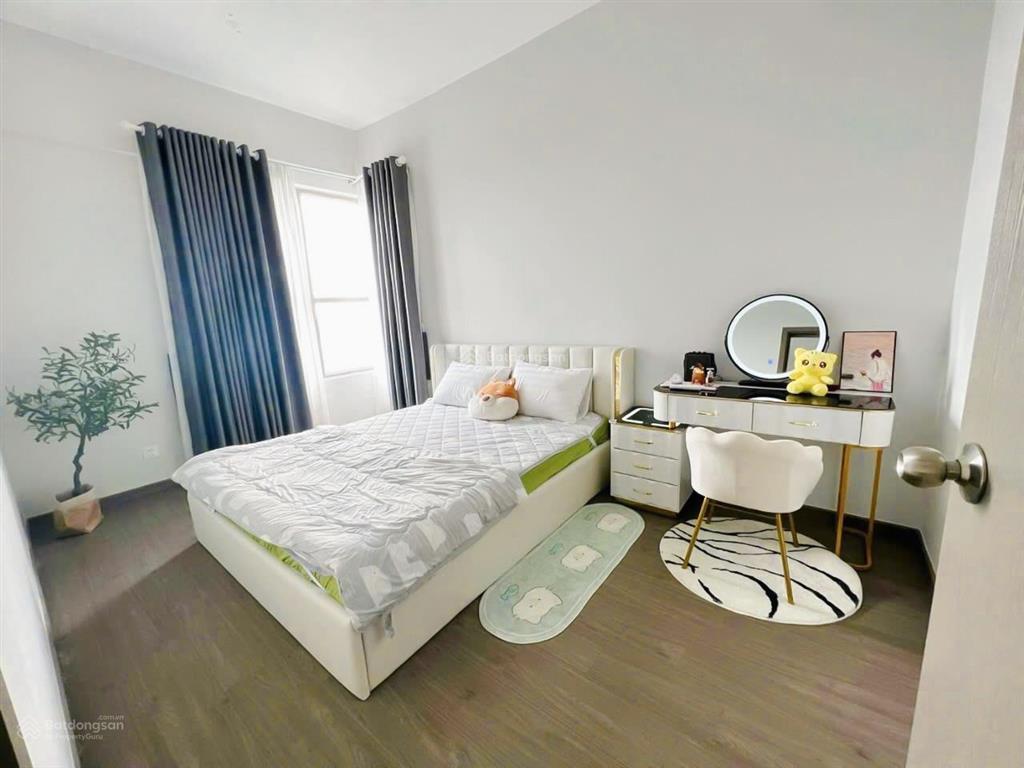 Căn góc 69m2 2pn 2wc chỉ 9tr full nội thất đẹp + view ngoại khu thoáng, nhà mới 100%  0936 551 ***