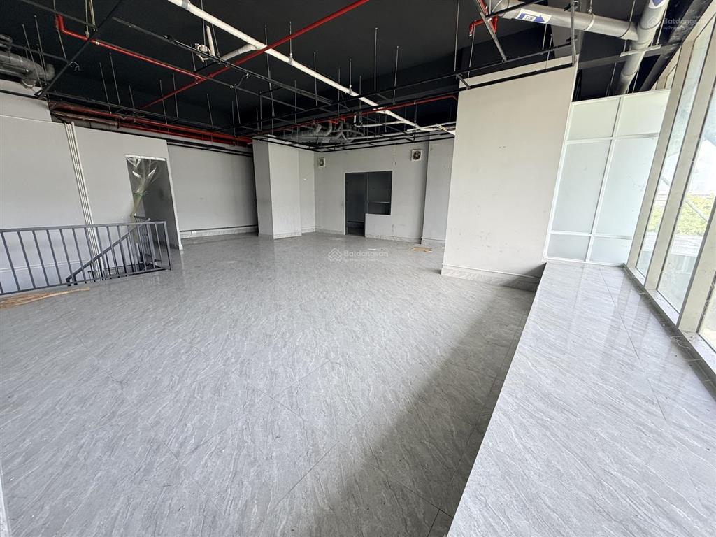 Cần share mặt bằng shophouse 8 triệu/tháng 112m2  đã hoàn thiện có thiết bị vệ sinh