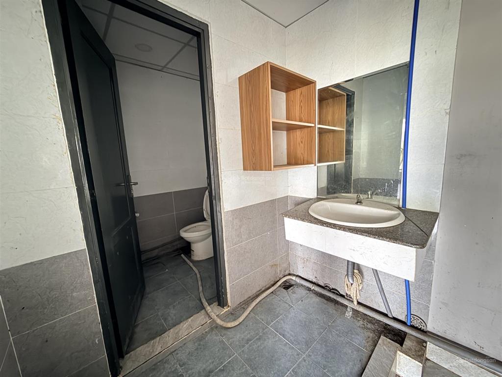 Cần share mặt bằng shophouse 8 triệu/tháng 112m2  đã hoàn thiện có thiết bị vệ sinh