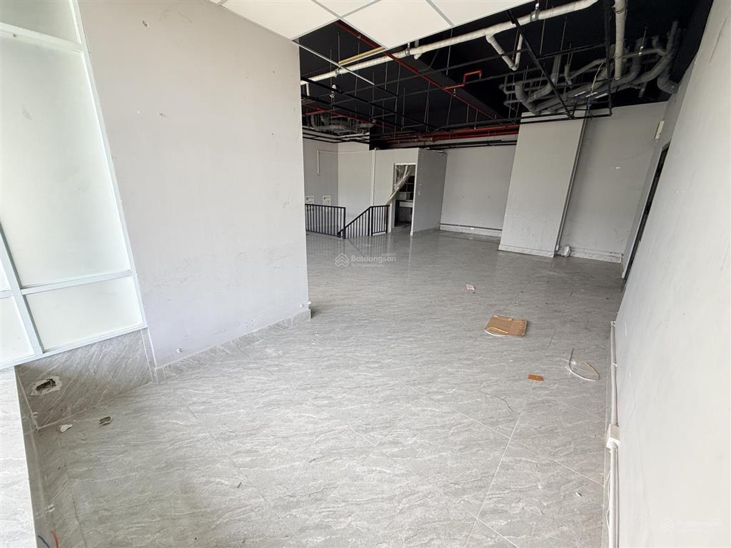 Cần share mặt bằng shophouse 8 triệu/tháng 112m2  đã hoàn thiện có thiết bị vệ sinh