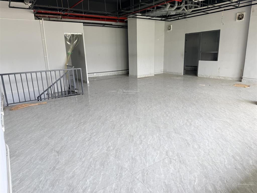 Cần share mặt bằng shophouse 8 triệu/tháng 112m2  đã hoàn thiện có thiết bị vệ sinh
