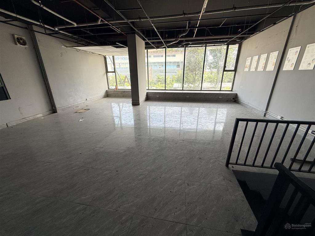 Cần share mặt bằng shophouse 8 triệu/tháng 112m2  đã hoàn thiện có thiết bị vệ sinh