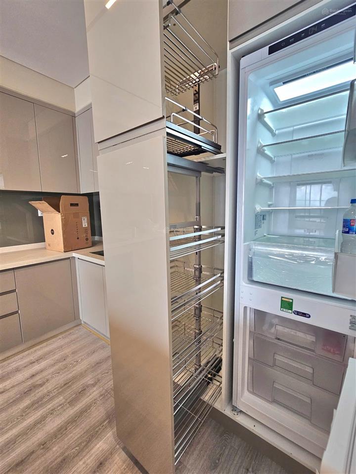 Mini penthouse tầng long môn sky89. giá bán 9 tỷ 8. nhà mới ít dùng. giá bán 9 tỷ 8