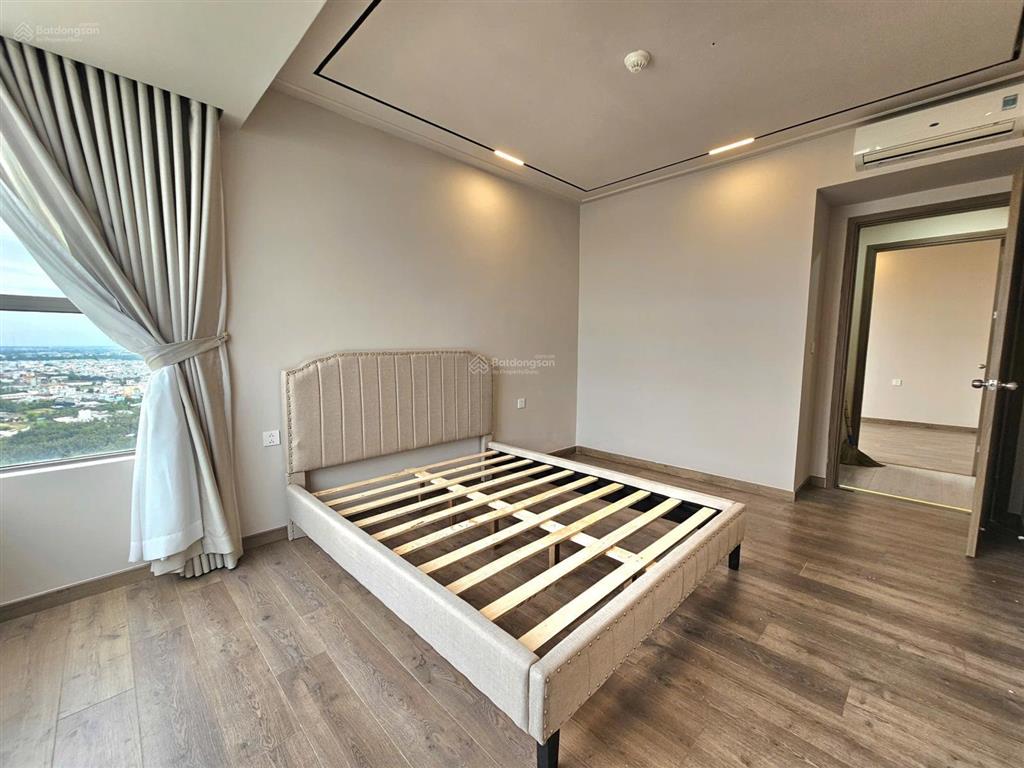 Mini penthouse tầng long môn sky89. giá bán 9 tỷ 8. nhà mới ít dùng. giá bán 9 tỷ 8