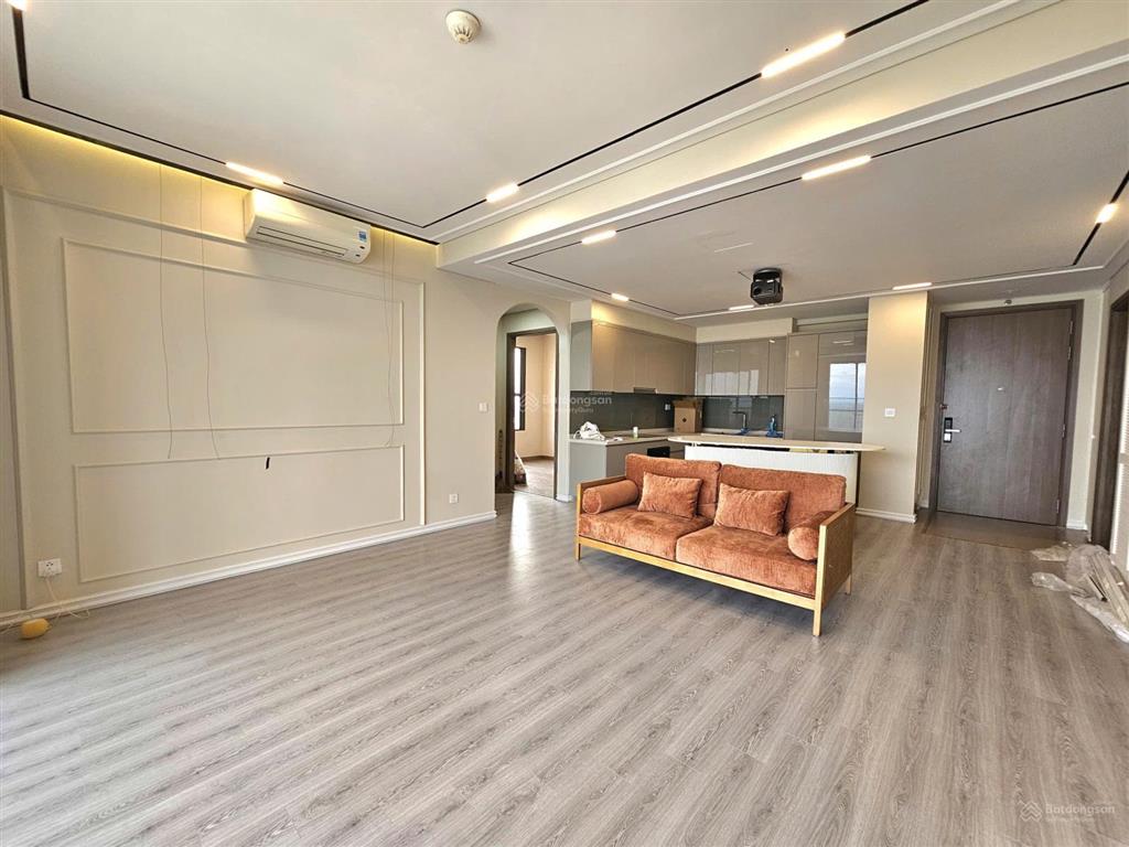 Mini penthouse tầng long môn sky89. giá bán 9 tỷ 8. nhà mới ít dùng. giá bán 9 tỷ 8