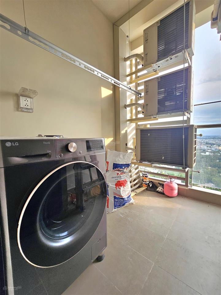 Mini penthouse tầng long môn sky89. giá bán 9 tỷ 8. nhà mới ít dùng. giá bán 9 tỷ 8