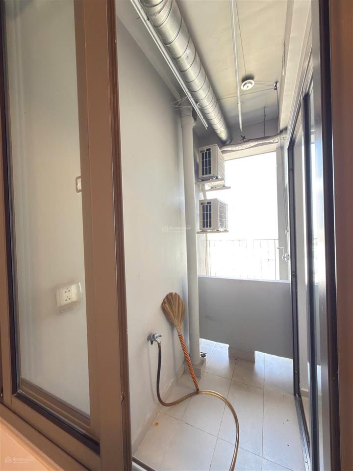 59m2, 2pn 2wc, sổ hồng sẵn, giá 2,55 tỷ.
 0932 159 ***