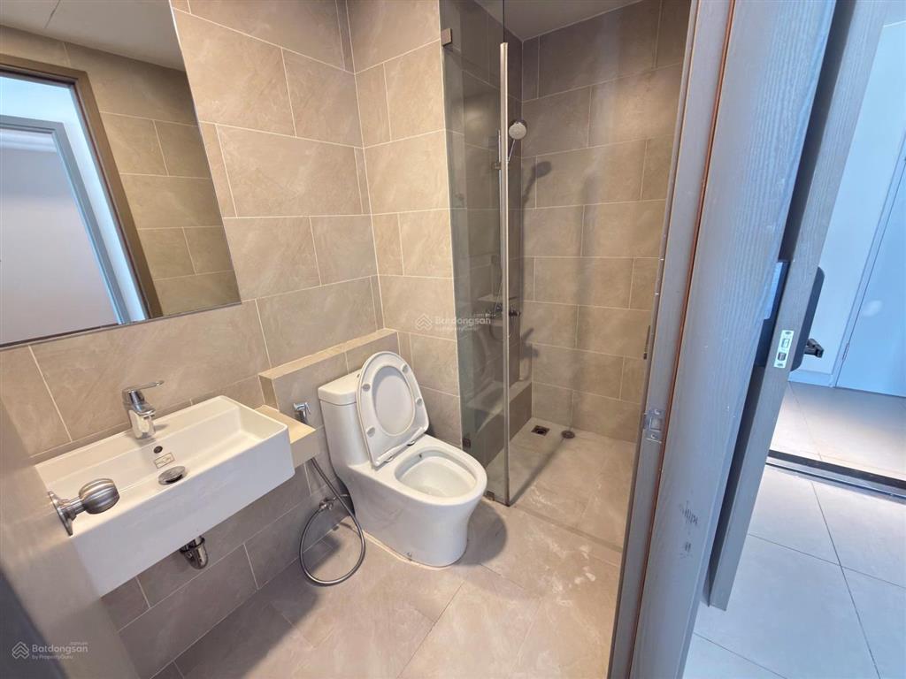 59m2, 2pn 2wc, sổ hồng sẵn, giá 2,55 tỷ.
 0932 159 ***