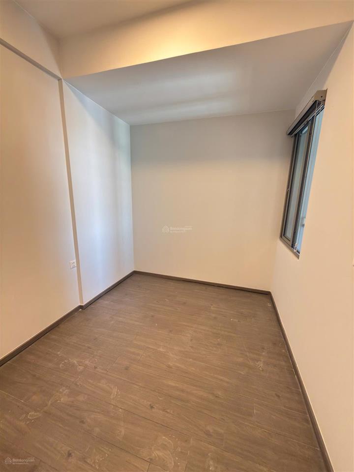 59m2, 2pn 2wc, sổ hồng sẵn, giá 2,55 tỷ.
 0932 159 ***