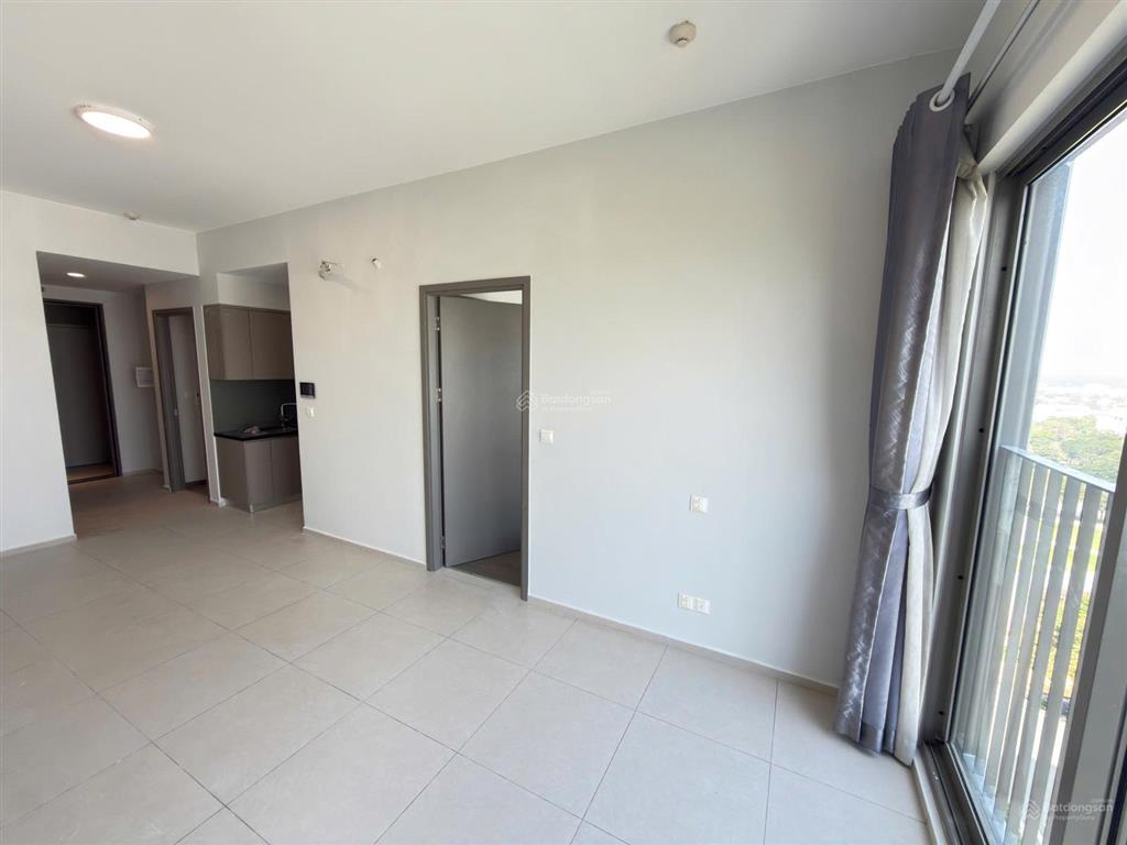 59m2, 2pn 2wc, sổ hồng sẵn, giá 2,55 tỷ.
 0932 159 ***