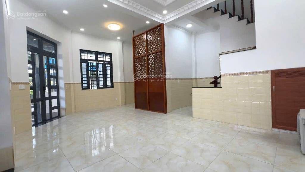 Bán gấp nhà ô tô thông ở ngay 75m2  9 tỷ  đường phạm văn đồng  gần gigamall  giá tốt