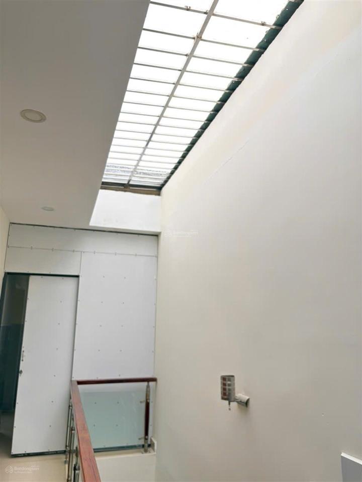Bán nhà hàng xóm kđt vạn phúc, quốc lộ 13, 68m2, chỉ 7.5 tỷ, xe hơi tới nhà