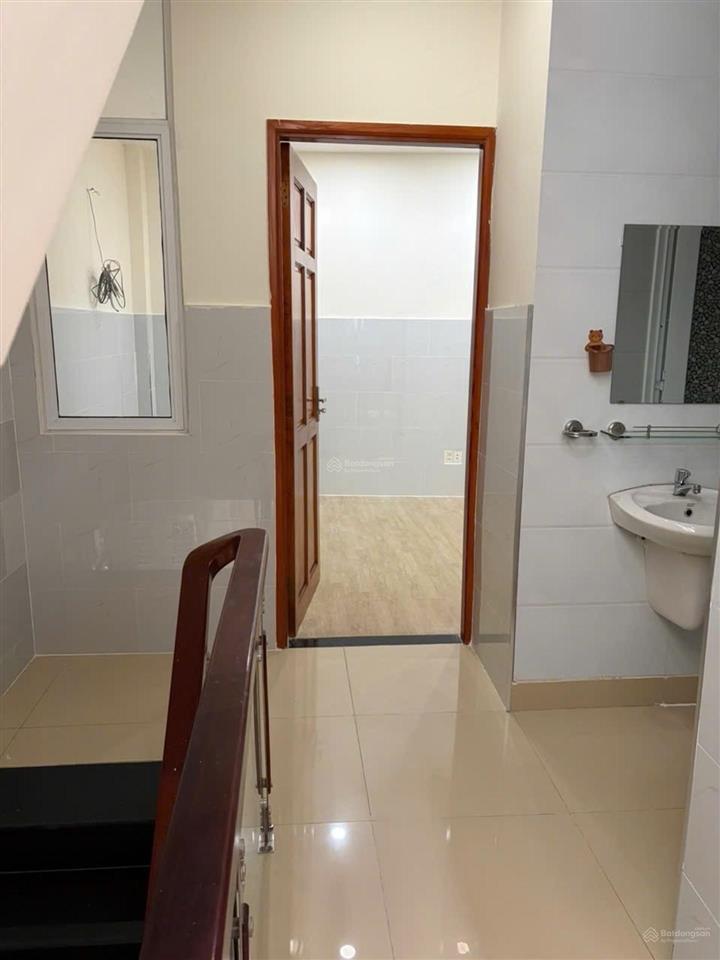 Bán nhà hàng xóm kđt vạn phúc, quốc lộ 13, 68m2, chỉ 7.5 tỷ, xe hơi tới nhà