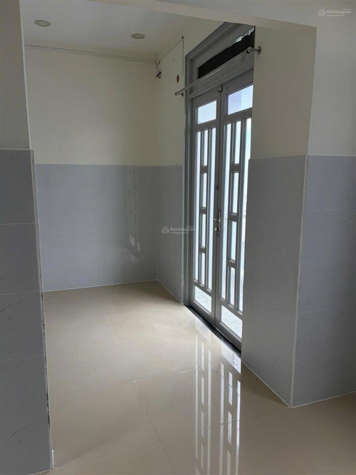 Bán nhà hàng xóm kđt vạn phúc, quốc lộ 13, 68m2, chỉ 7.5 tỷ, xe hơi tới nhà