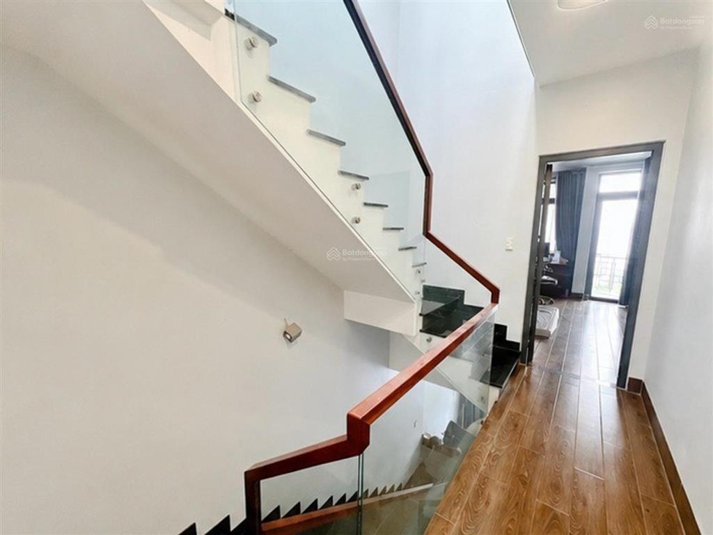 Bán nhà phạm văn đồng gần cầu bình triệu, 75m2 lô góc thoáng, hẻm ô tô, giá 6.95 tỷ
