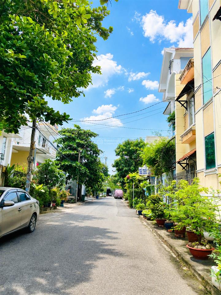 Bán biệt thự bên sông phạm văn đồng, cầu bình triệu, 130m2 (8.1x16), 4 tầng 6pn, giá 15 tỷ
