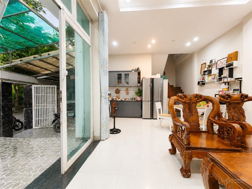 Nhà bán khu bên sông ql13, giáp vạn phúc city, 99m2, 3 tầng, hxh, giá 7.5 tỷ