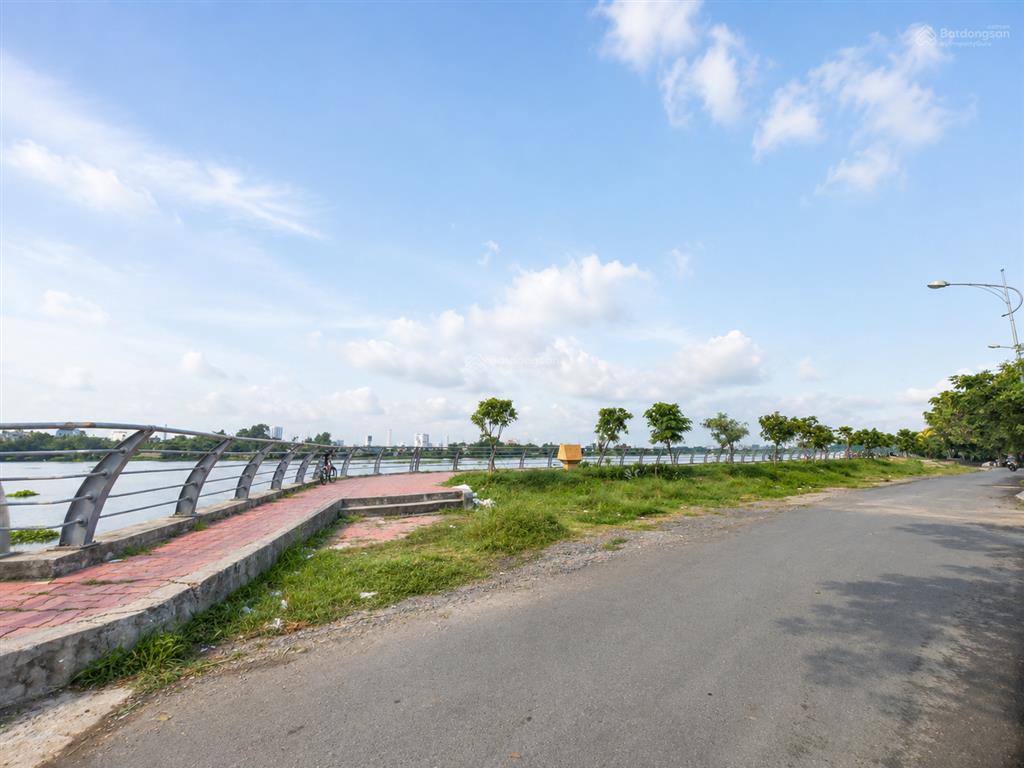 Nhà bán khu bên sông ql13, giáp vạn phúc city, 99m2, 3 tầng, hxh, giá 7.5 tỷ