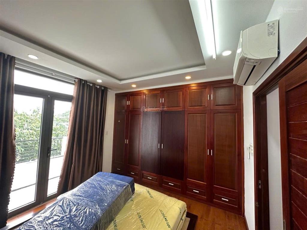 Nhà đẹp bên sông phạm văn đồng ngay gigamall 73m2, 4pn, chỉ 8,8 tỷ