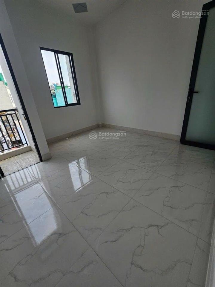 Ngay cầu chà và q8 sát q5  3 tầng bê tông  dts lớn 75m2  chỉ 3t79 (còn tl)