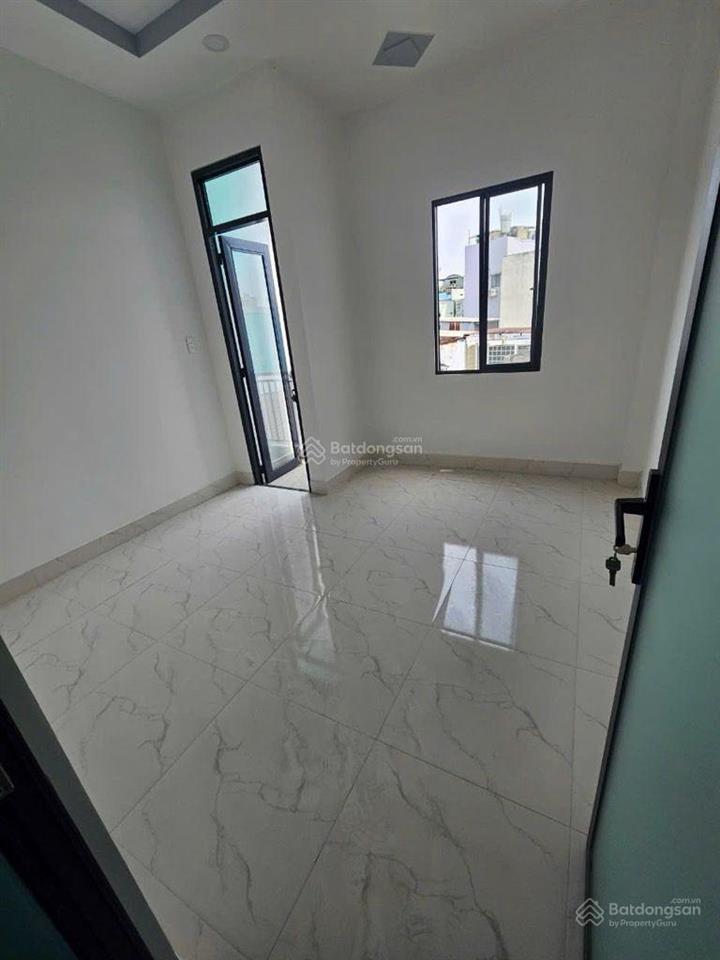 Ngay cầu chà và q8 sát q5  3 tầng bê tông  dts lớn 75m2  chỉ 3t79 (còn tl)