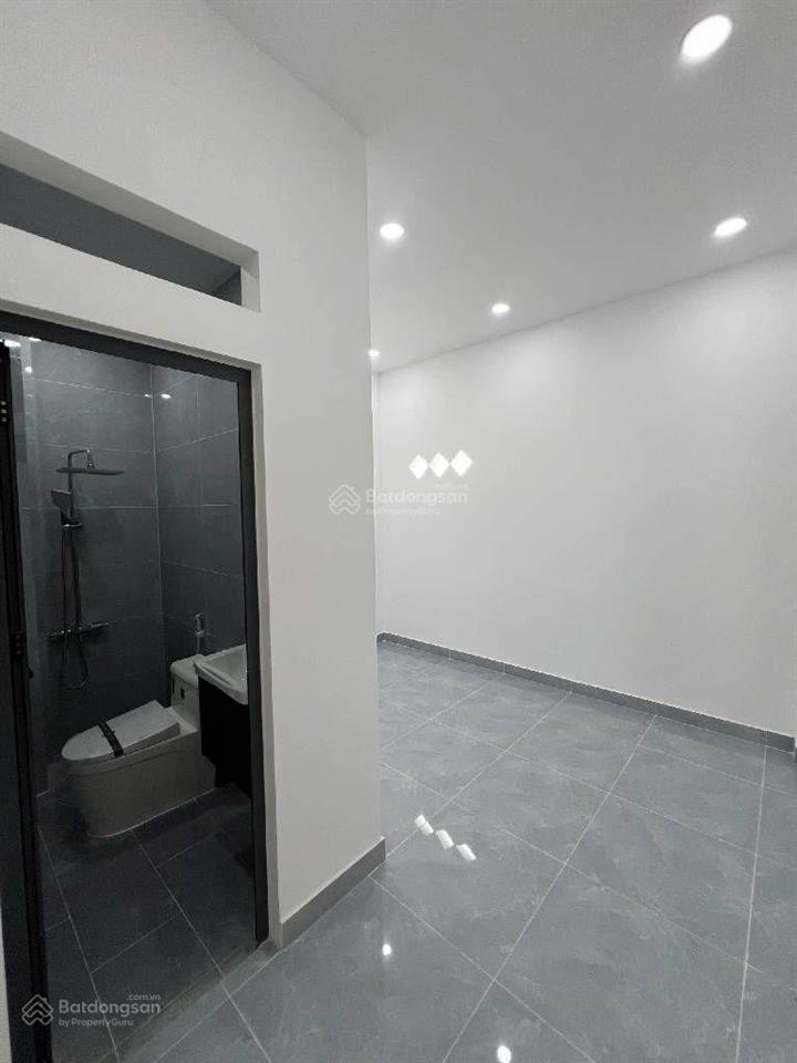 Ngay cầu chà và q8 sát q5  3 tầng bê tông  dts lớn 75m2  chỉ 3t79 (còn tl)