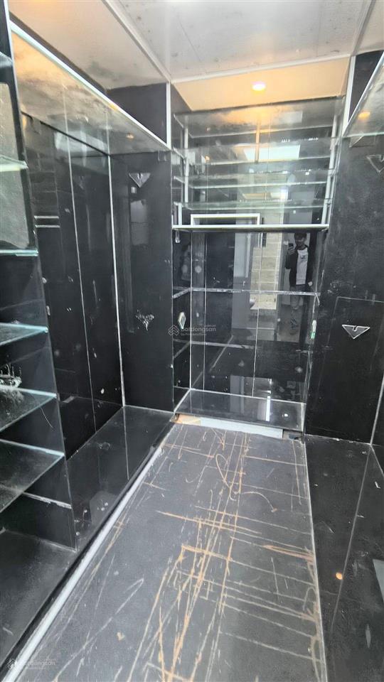 Giá chỉ 3t25  nhà 4 tầng 3pn  tt p.chánh hưng âu dương lân