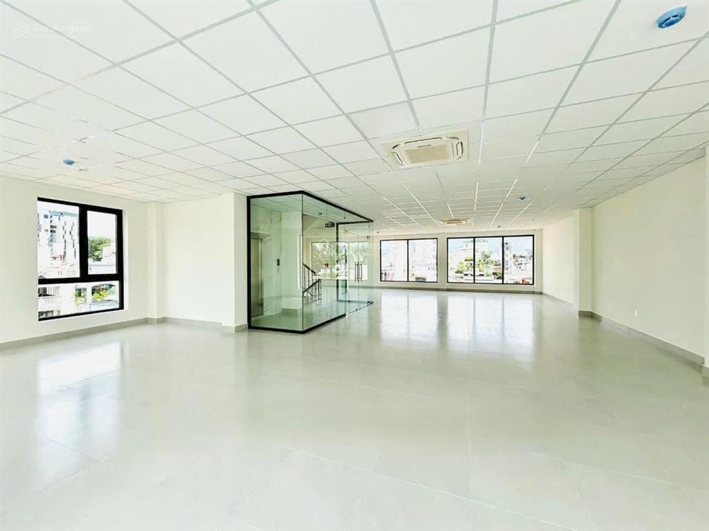 Cho thuê tòa nhà mt 5 đặng tất, quận 1. dt 14x25m hầm 7 tầng